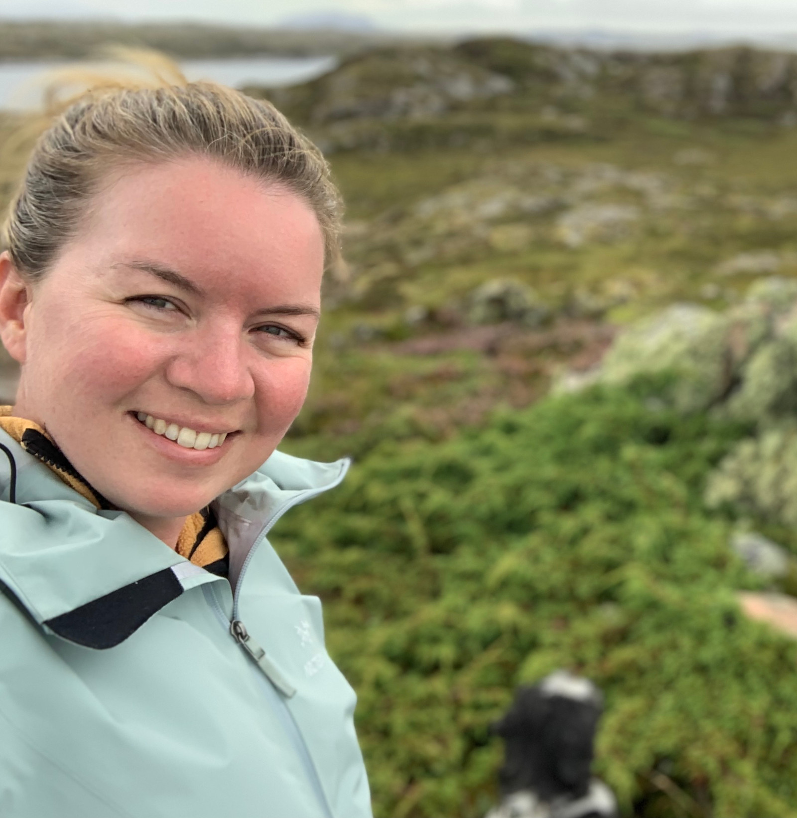 Kaja Rindal Bakkejord (f. 1981) er oversetter av sakprosa og skjønnlitteratur fra spansk, portugisisk, engelsk og svensk. Hun har blant annet oversatt For en ny radikal opplysningstid (H/O/F, 2022) av den spanske filosofen Marina Garcés.