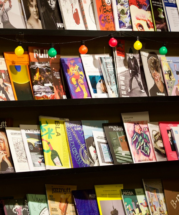 Utstilling av tidsskrifter på Tidsskriftbonanza, en festival i regi av Deichman Grünerløkka og Tekstallmenningen som fant sted i Oslo 24. februar - 7. mars 2025. Foto: Kristian Ulyses Andaur