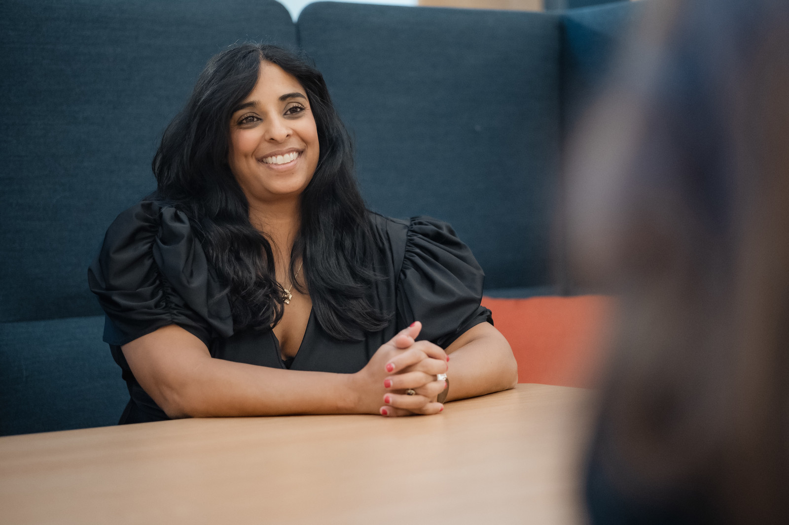 Regjeringen forhandler nå om statsbudsjettet med opposisjonen. Hva blir kulturpolitikken for 2026? Bildet viser kulturminister Lubna Jaffery. Foto: Ilja C. Hendel / KUD.