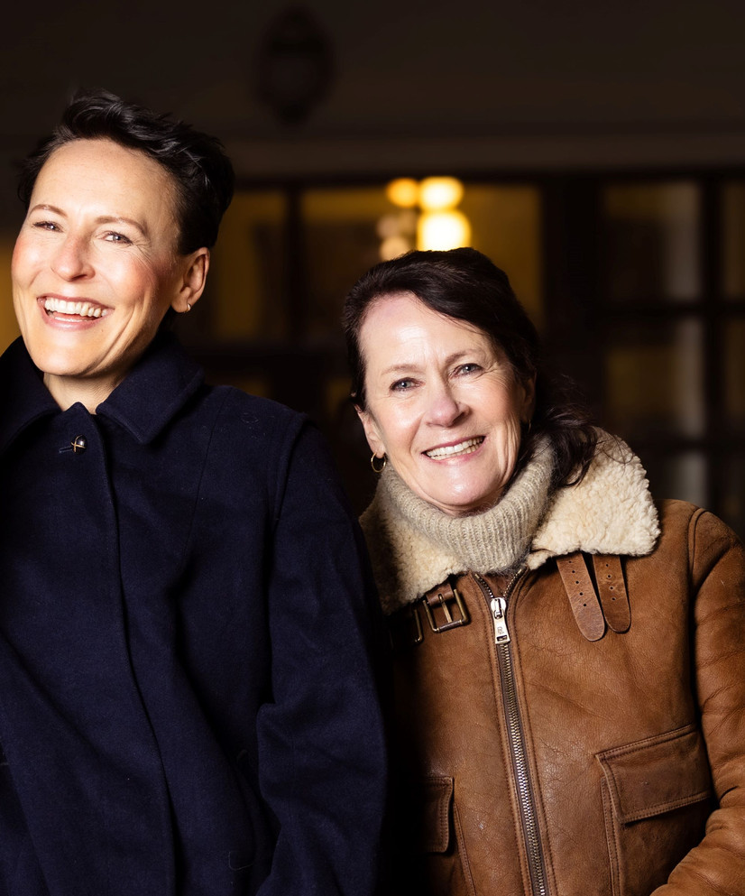 Line Norman Hjorth og Vigdis Hjorth. Foto: Lina Hindrum / Cappelen Damm