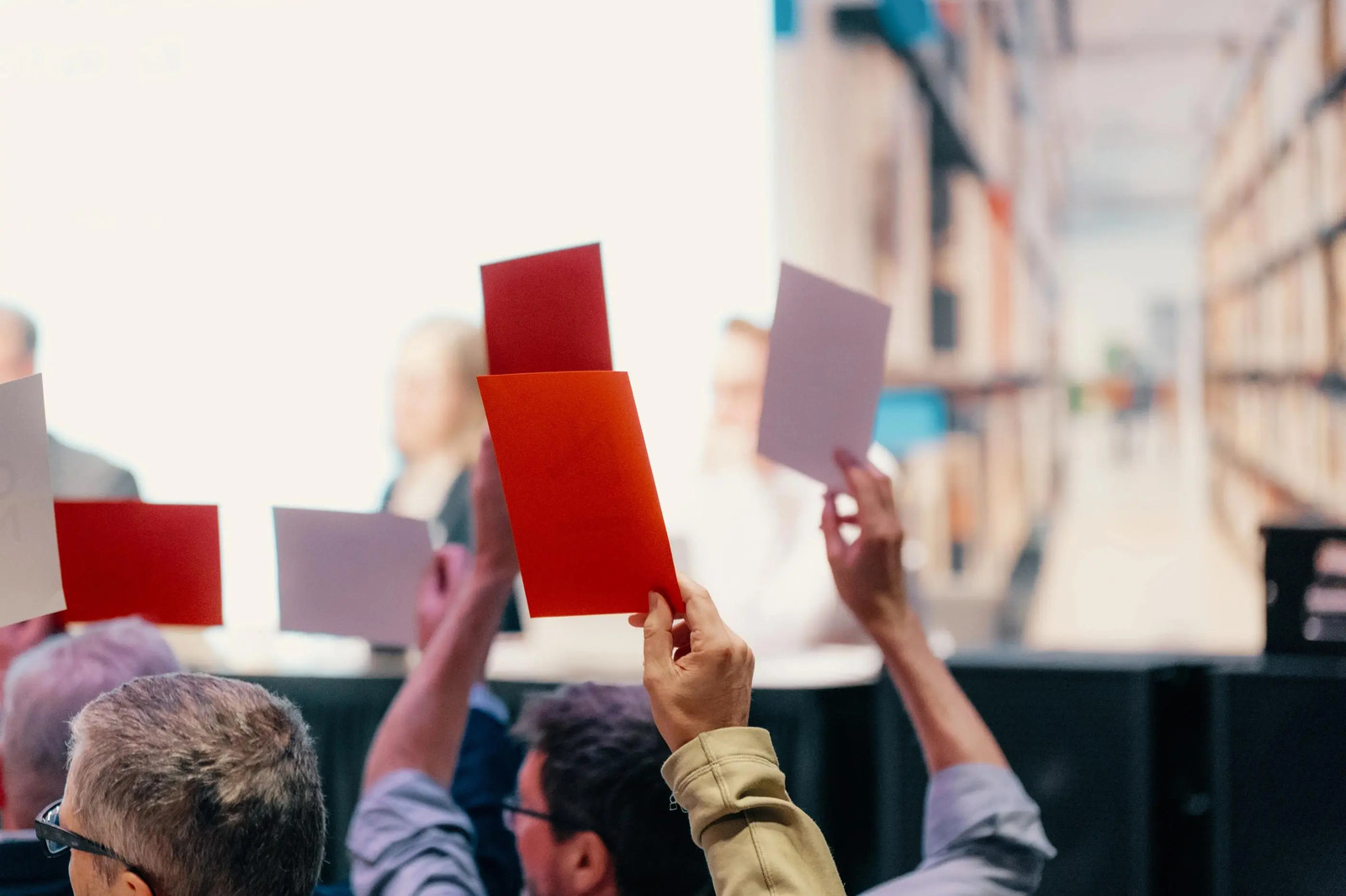 Det stemmes på NFFOs årsmøte 2025. Foto: Ilja C. Hendel / NFFO